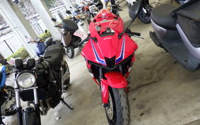 HONDA CBR600RR 2024 PC40