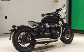 TRIUMPH BONNEVILLE BOBBER
