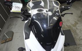 SUZUKI GSX-S1000F 2017