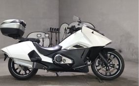 HONDA NM4 VULTUS -02 2015 RC82