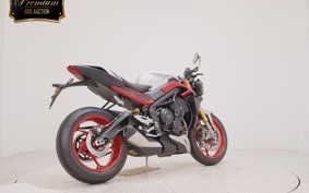 TRIUMPH STREET TRIPLE RX 2026