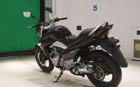 SUZUKI GSR250 2025