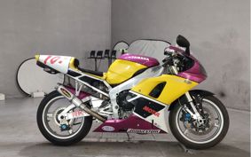 YAMAHA YZF-R1 1999 RN01