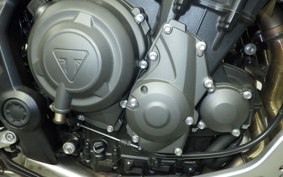 TRIUMPH TRIDENT 660 2025