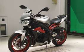 TRIUMPH STREET TRIPLE RX 2015