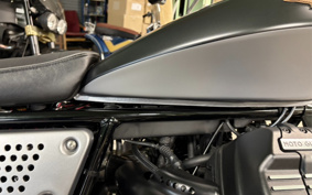 MOTO GUZZI V9BO BAR 2023 ZGUMA
