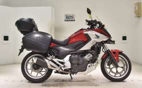 HONDA NC750X 2016 RC90
