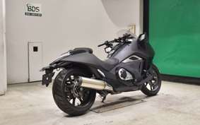 HONDA NM4 VULTUS -01 2014 RC82