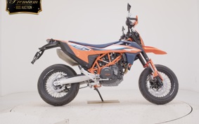 KTM 690 SMC R 2025