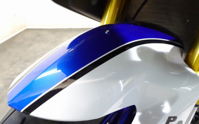 BMW HP4 2014 0D01