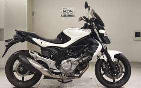 SUZUKI ｸﾞﾗﾃﾞｨｳｽ400 2014 VK58A