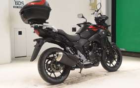 SUZUKI Vｽﾄﾛｰﾑ250A 2019