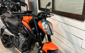KTM 890 DUKE 2023 TU940