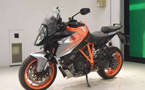 KTM 1290 SUPER DUKE GT 2022