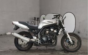 YAMAHA FZS600 FEATHER RJ02