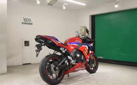 HONDA CBR600RR 2024 PC40