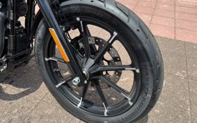 HARLEY XL883N 2017 LE2
