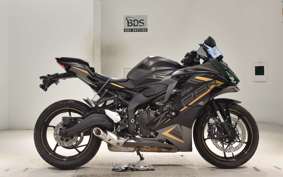 KAWASAKI ZX-25R ZX250E