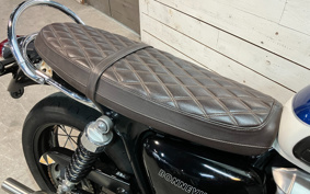 TRIUMPH BONNEVILLE T100 2021 DAD70G