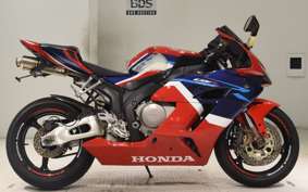 HONDA CBR1000RR 2004 SC57