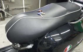 VESPA GTS150 SUPER 2000