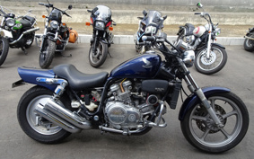 HONDA V45 MAGNA 1987 RC28