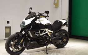 DUCATI DIAVEL AMG 2013