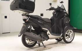 YAMAHA TRICITY 125