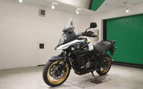 SUZUKI Vｽﾄﾛｰﾑ650XTA 2022 C733M