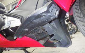 HONDA NM4 VULTUS -02 2015