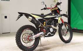 FANTIC XEF125 2024