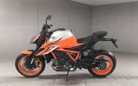 KTM 1290 SUPER  DUKE R V3940