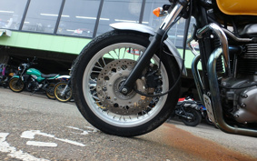 TRIUMPH THRUXTON 2005 TJ9042