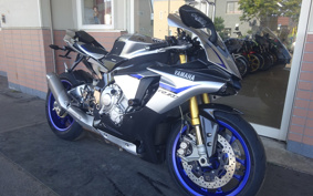 YAMAHA YZF-R1 M 2017 RN40