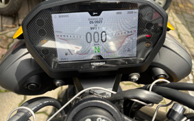 TRIUMPH STREET TRIPLE RS 2023 HDA614