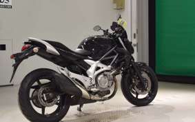 SUZUKI ｸﾞﾗﾃﾞｨｳｽ400 2010