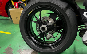 DUCATI STREET FIGHTER V4S 2021 1F00