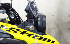 SUZUKI STROM 250 DS11A