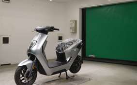 HONDA EM1 e: 2010 EF16