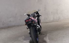 SUZUKI GSX-R400R 1992 GK76A