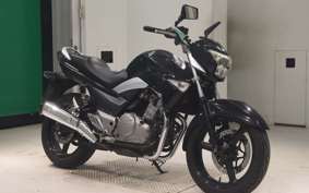 SUZUKI GSR250