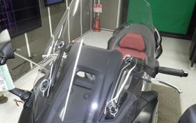 YAMAHA T-MAX 560 T 2026 SJ21J
