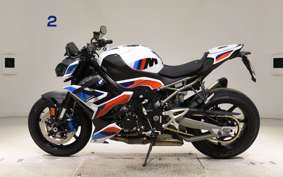 BMW M1000R 2025