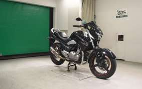 SUZUKI GSR250