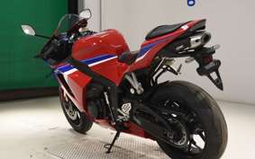 HONDA CBR600RR 2025