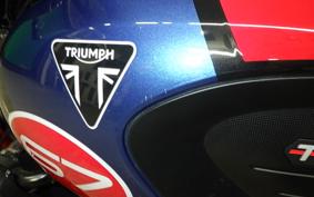 TRIUMPH TRIDENT 660 2025