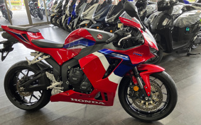 HONDA CBR600RR 2021 PC40