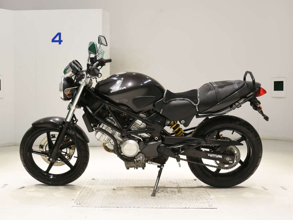 Фото Honda VTR 250 2007 с японского аукциона