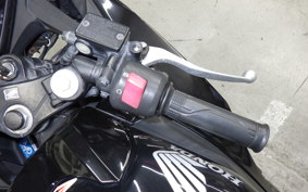 HONDA CBR250R GEN 3 2010 MC41