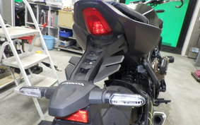 HONDA CB650R E-Clutch 2024 RH17